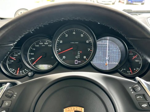 Used 2014 Porsche Cayenne Platinum Edition image 11