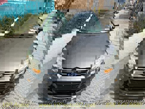 Used 2012 Ford Focus SE image 2
