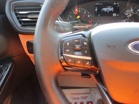 Used 2022 Ford Escape SEL image 13