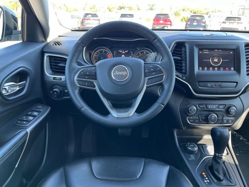 Used 2019 Jeep Cherokee Latitude Plus image 17