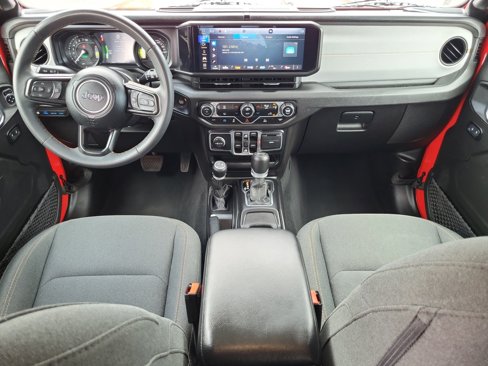 Used 2024 Jeep Wrangler Unlimited image 20