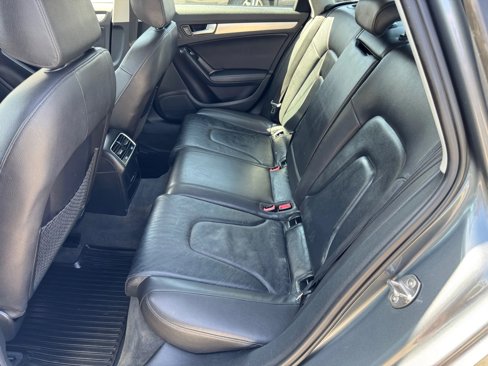 Used 2016 Audi A4 2.0T Premium image 17