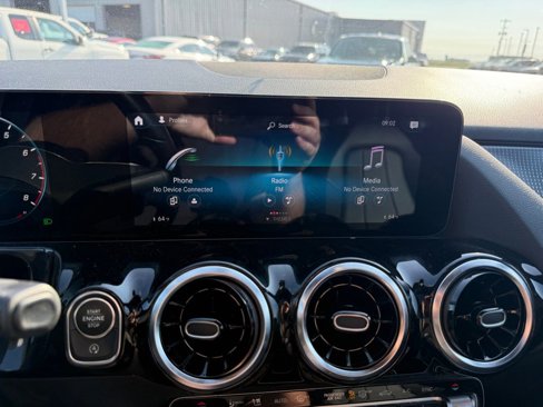Used 2022 Mercedes-Benz GLA 250 4MATIC image 15