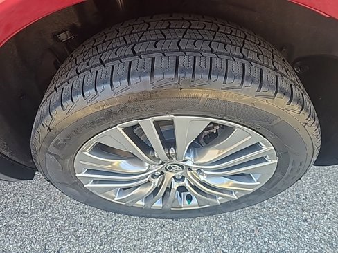Used 2021 Toyota Venza XLE w/ Softex Package image 37