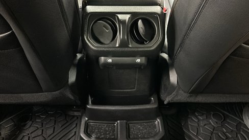 Used 2024 Jeep Wrangler Unlimited w/ Convenience Group image 33