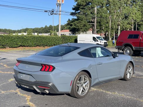 Used 2024 Ford Mustang Coupe image 3