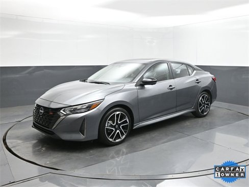 Used 2025 Nissan Sentra SR w/ SR Premium Package image 1