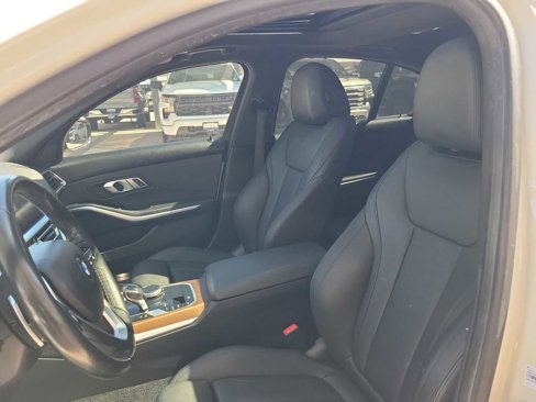 Used 2020 BMW 330i Sedan w/ Driving Assistance Package image 11