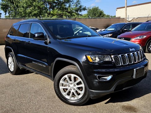 Used 2021 Jeep Grand Cherokee Laredo w/ Security & Convenience Group image 1