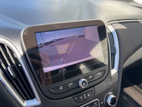 Used 2022 Chevrolet Malibu LT image 12