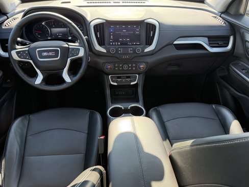 Used 2024 GMC Terrain SLT image 13