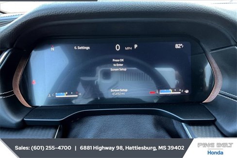 Used 2023 Jeep Grand Cherokee L Laredo image 14