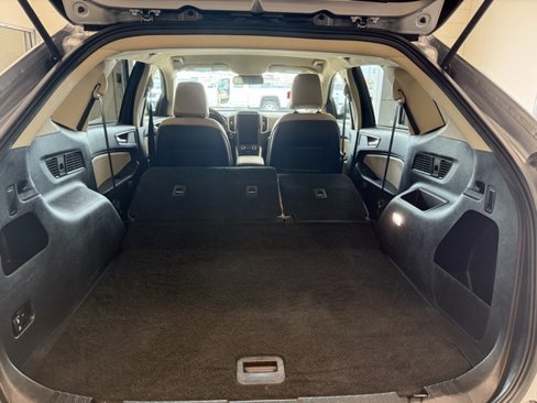 Used 2024 Ford Edge SEL image 26