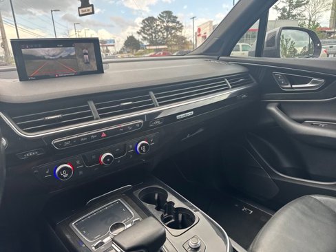 Used 2017 Audi Q7 3.0T Premium Plus w/ Premium Plus Package image 18