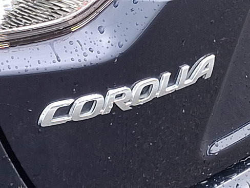 Used 2021 Toyota Corolla LE w/ Carpet Mat Package (TMS) image 30