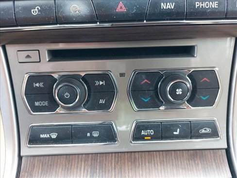Used 2014 Jaguar XF 3.0 image 21