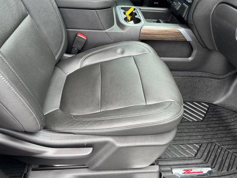 Used 2020 Chevrolet Silverado 1500 LT Trail Boss image 17
