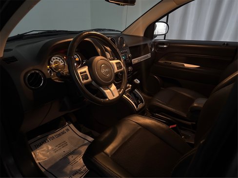 Used 2016 Jeep Compass Latitude image 36