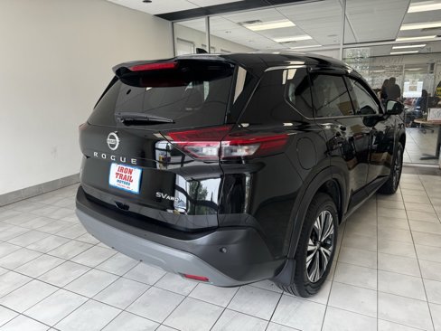 Used 2021 Nissan Rogue SV image 32