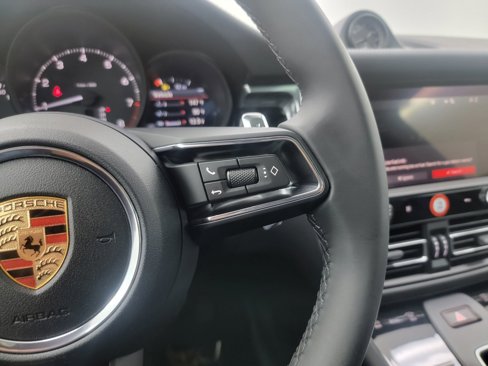 New 2026 Porsche Macan image 23