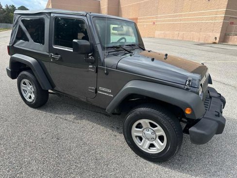 Used 2017 Jeep Wrangler Sport image 29