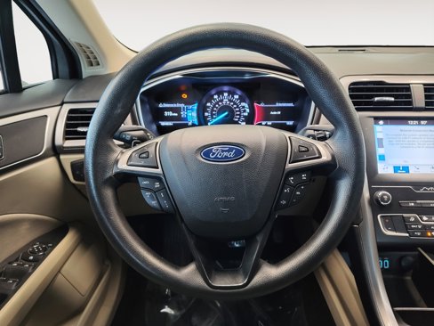 Used 2019 Ford Fusion SE image 17