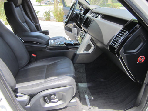 Used 2017 Land Rover Range Rover HSE image 21