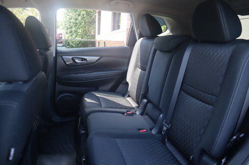 Used 2019 Nissan Rogue SV image 26
