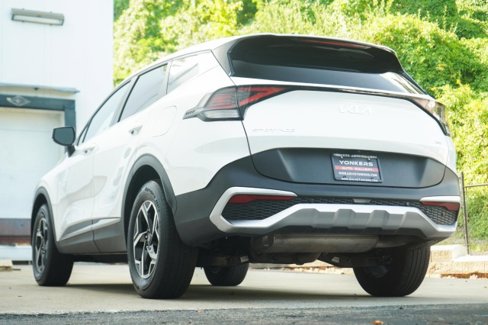 Used 2024 Kia Sportage LX image 12