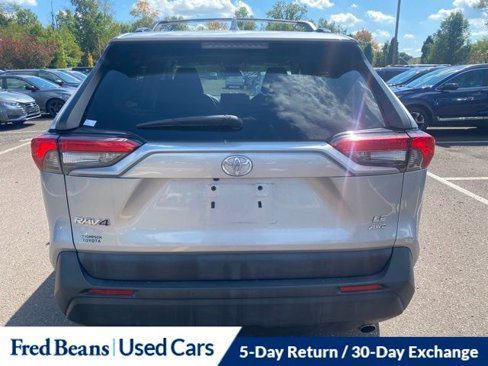 Used 2019 Toyota RAV4 LE image 6