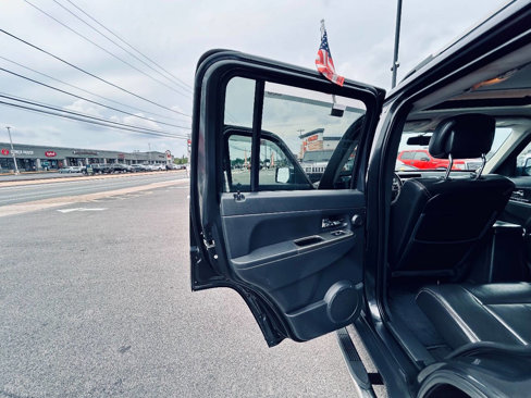 Used 2011 Jeep Liberty Limited image 26