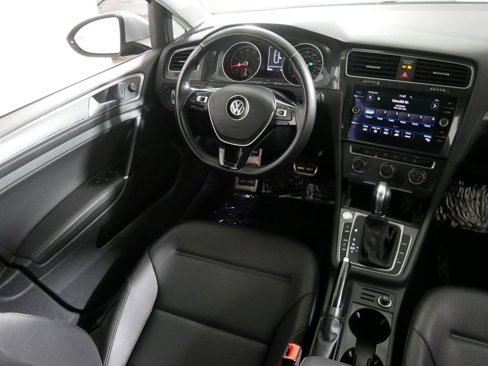 Used 2018 Volkswagen Golf Alltrack SE image 9