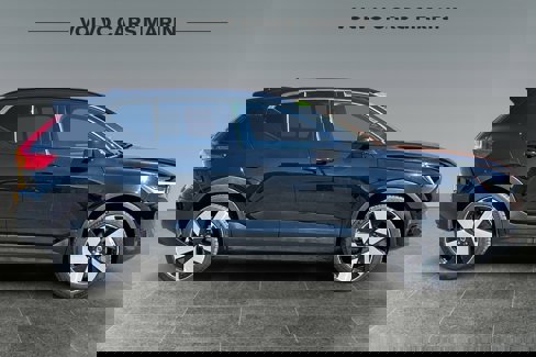 Certified 2023 Volvo XC40 Recharge Plus image 9
