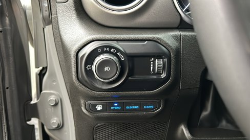 Used 2023 Jeep Wrangler Unlimited Rubicon 4xe image 30