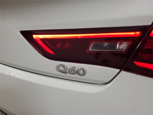 Used 2018 INFINITI Q60 2.0t w/ Sensory Package 2.0T Luxe image 5