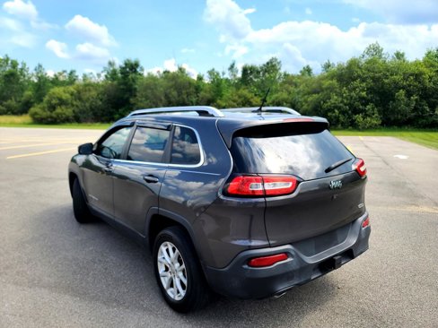Used 2015 Jeep Cherokee Latitude w/ Comfort/Convenience Group image 5