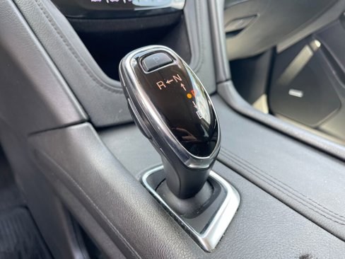 Used 2018 Cadillac XT5 Luxury w/ Driver Awareness Package image 13