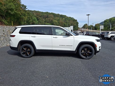 Used 2022 Jeep Grand Cherokee L Laredo image 10