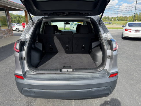 Used 2020 Jeep Cherokee Latitude w/ Cold Weather Group image 6