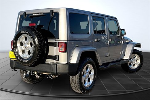 Used 2015 Jeep Wrangler Unlimited Sahara w/ Max Tow Package image 13