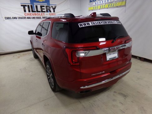 Used 2021 GMC Acadia Denali w/ Denali Technology Package image 4