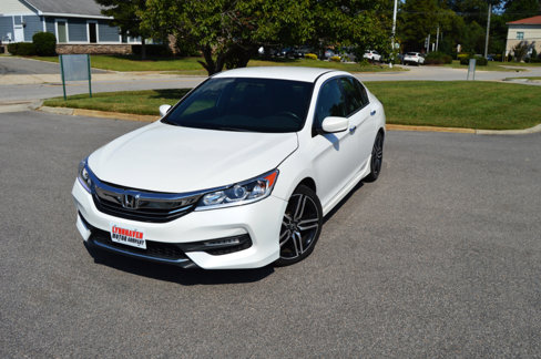 Used 2016 Honda Accord Sport image 3