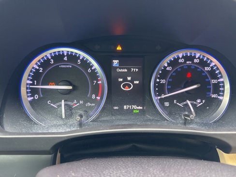 Used 2019 Toyota Highlander XLE image 14