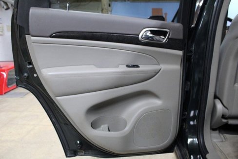 Used 2011 Jeep Grand Cherokee Laredo image 14