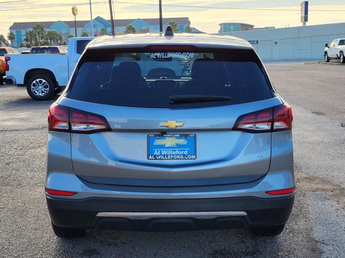 Used 2023 Chevrolet Equinox LT image 4