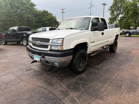 Used 2004 Chevrolet Silverado 2500 LS w/ Snow Plow Prep Package image 2