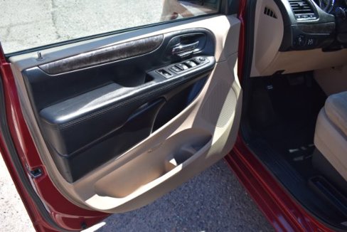 Used 2016 Dodge Grand Caravan SE w/ Quick Order Package 29E SE image 9