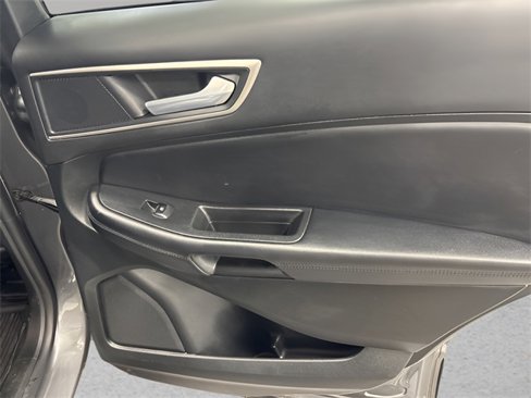 Used 2023 Ford Edge SEL w/ Cold Weather Package image 21