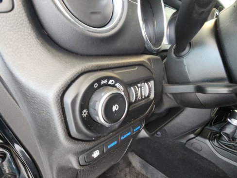 Certified 2021 Jeep Wrangler Unlimited Sahara w/ Cold Weather Group image 42