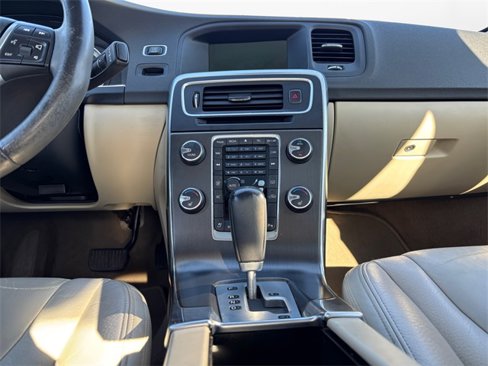 Used 2012 Volvo S60 T5 w/ Multimedia Pkg image 11